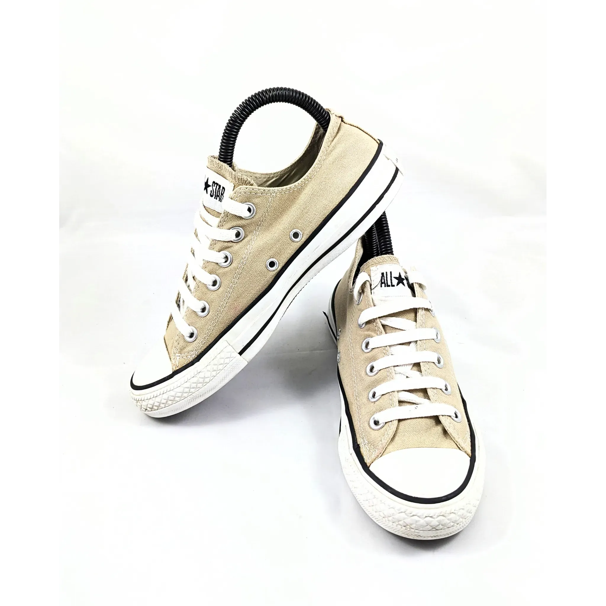 Converse Beige Sneakers