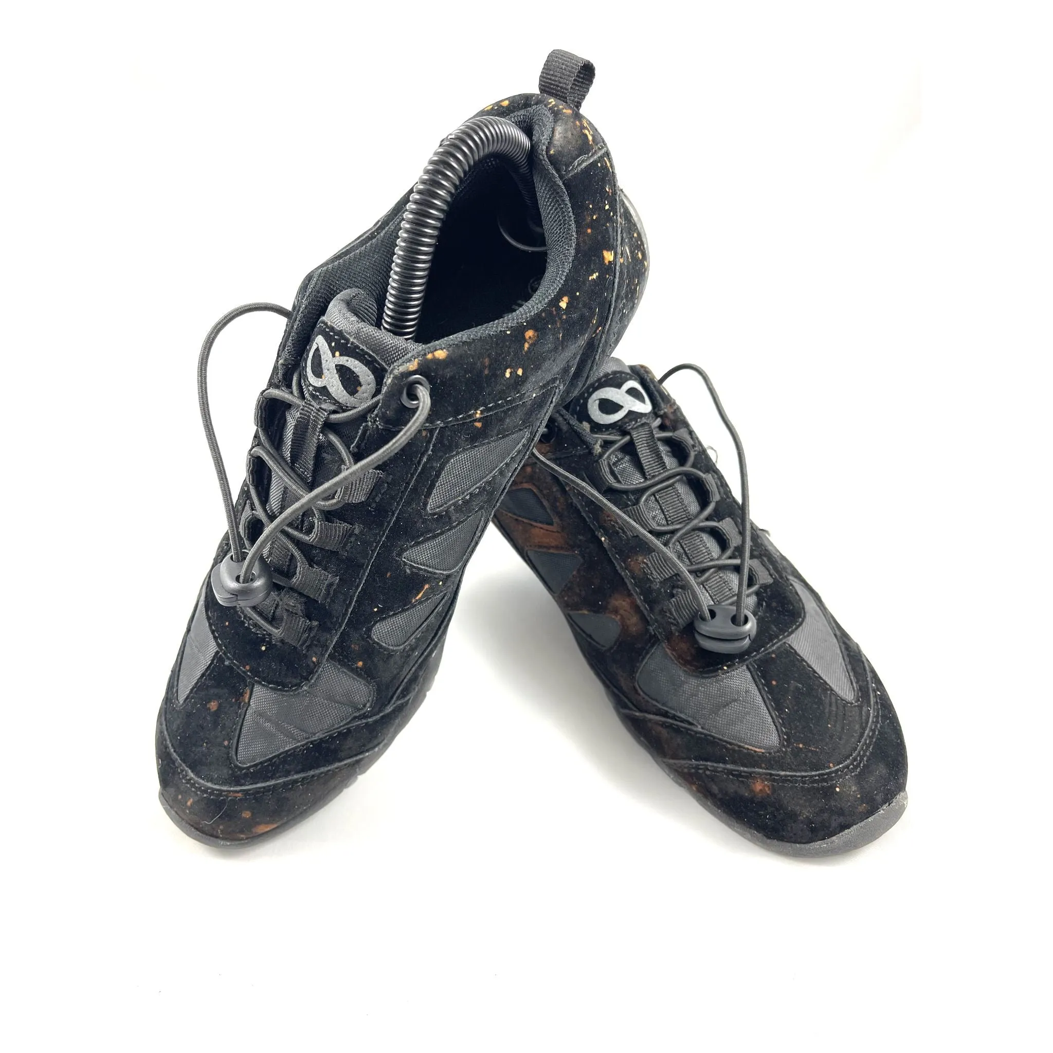 Infinity Black Sneakers