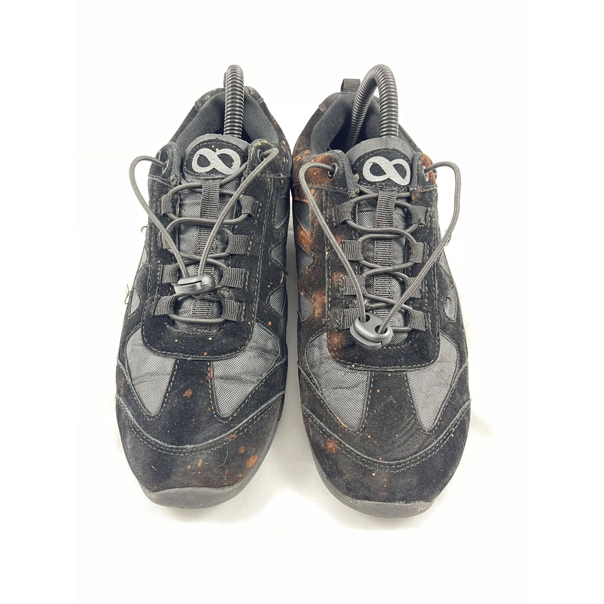 Infinity Black Sneakers