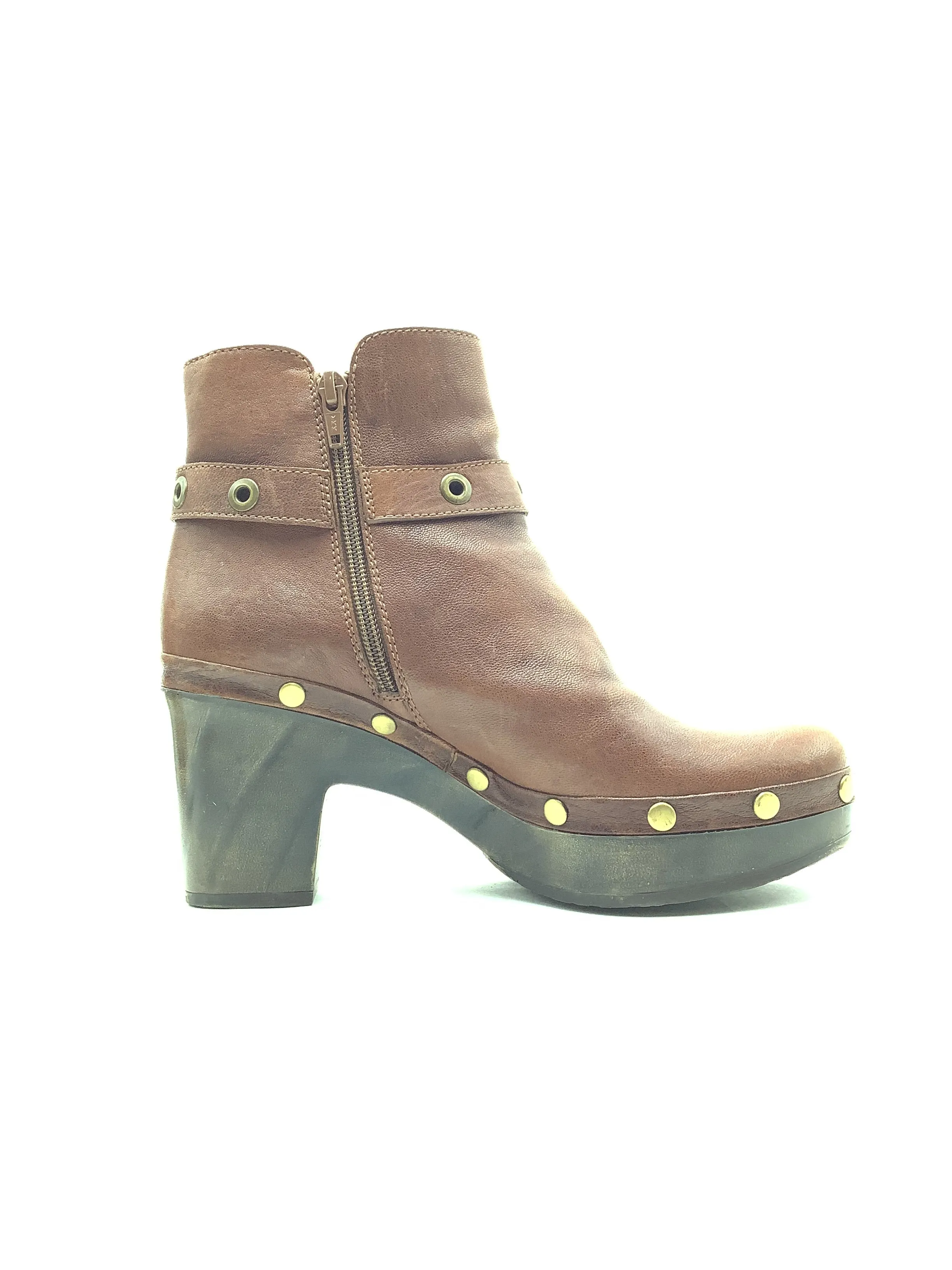 Stuart Weitzman Platform Ankle Bootie  Size: 8