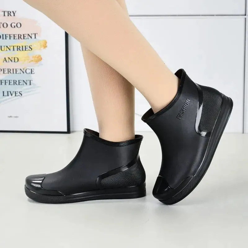 WOMEN'S FASHION WATERPROOF NON SLIP RAIN BOOTS
